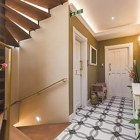Iz-zebbuga Boutique 3* Siġġiewi